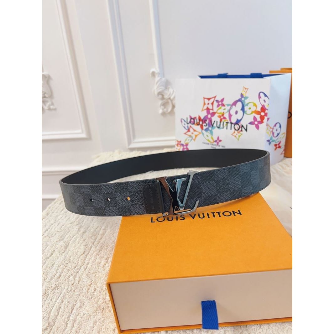 l0vis Vvtt0n belts